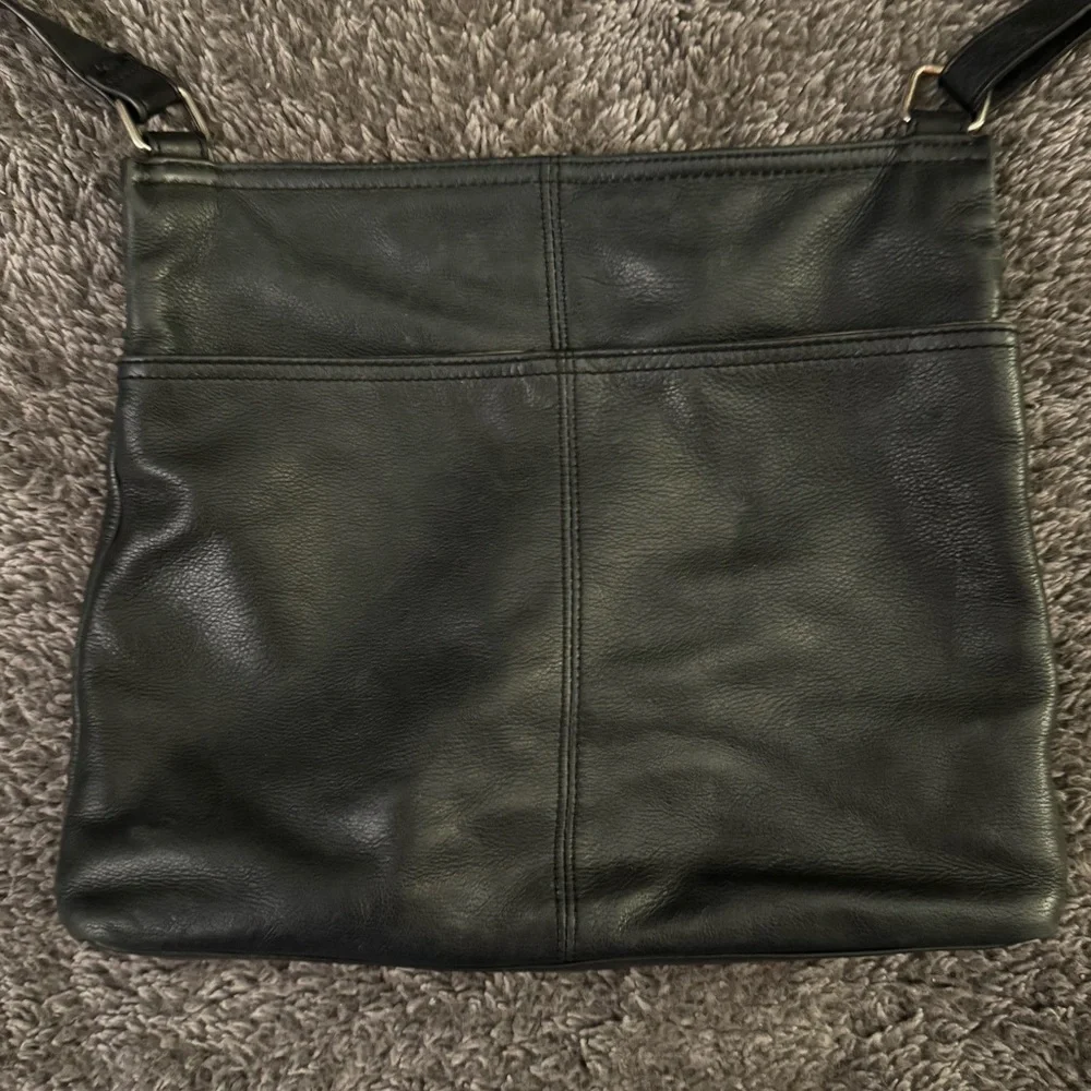 MARGOT Black Leather Zipper Crossbody